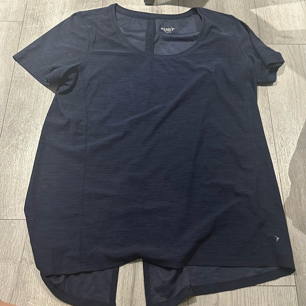 Women’s Medium Old Navy Blue Activewear Gym Shirt lightly worn